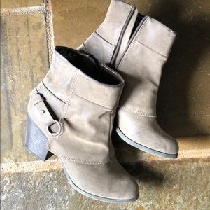 Fergalicious short faux leather bootie size 10